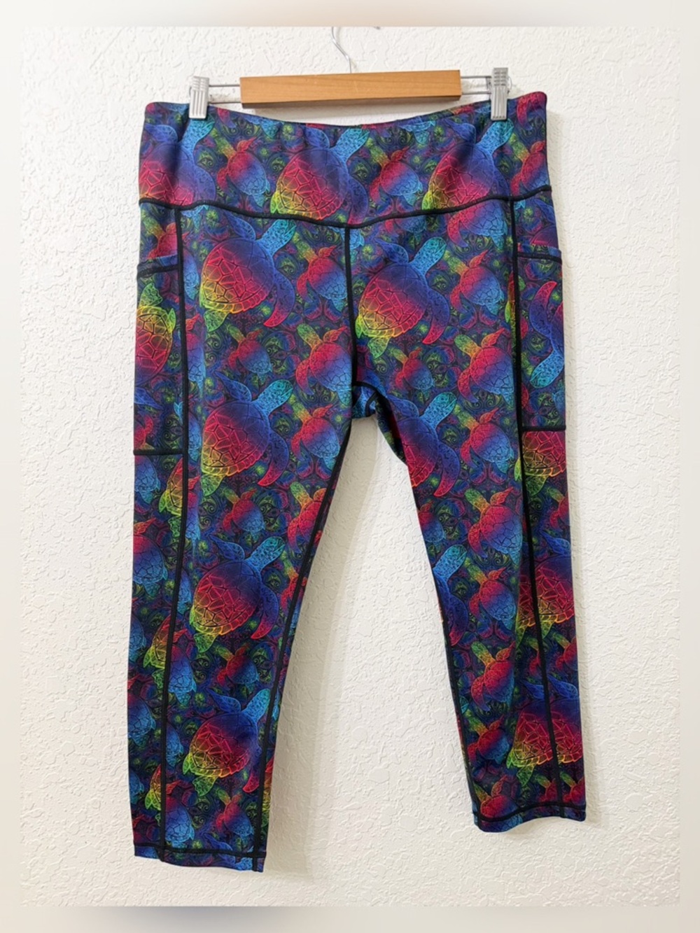 Constantly Varied Gear CVG Rainbow Turtle Capri leggings Size XXL